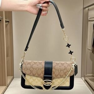 New  Coach Georgie Shoulder Bag in Blocked Signature Canvas RARE Free Chain